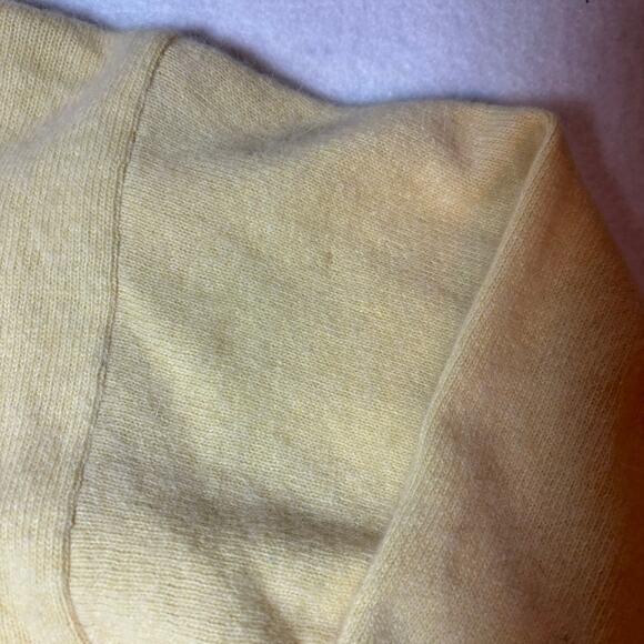 Linda Allard For Ellen Tracy Yellow Lambs Wool And Angora Hair Sweater Size S - Picture 3 of 10